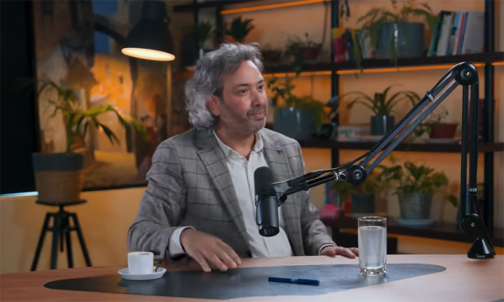 التربية تصنع الزوج… إما رجل أو هامل!